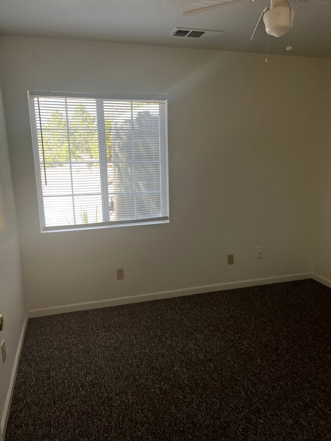 Building Photo - 40671 Old Three Rivers Rd