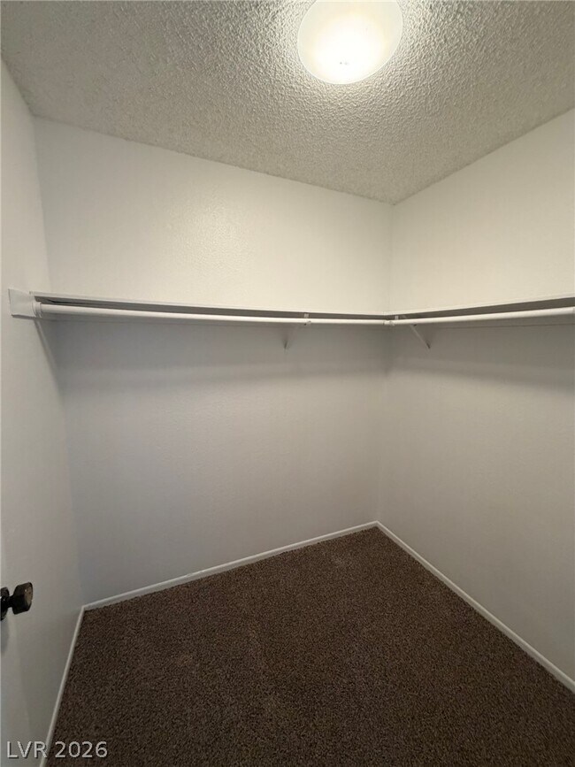 Building Photo - 2119 Pine Breeze Ln