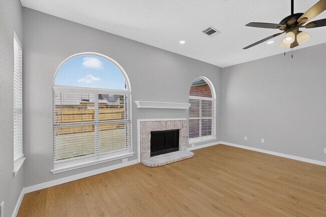 Building Photo - 7314 Gillon Dr