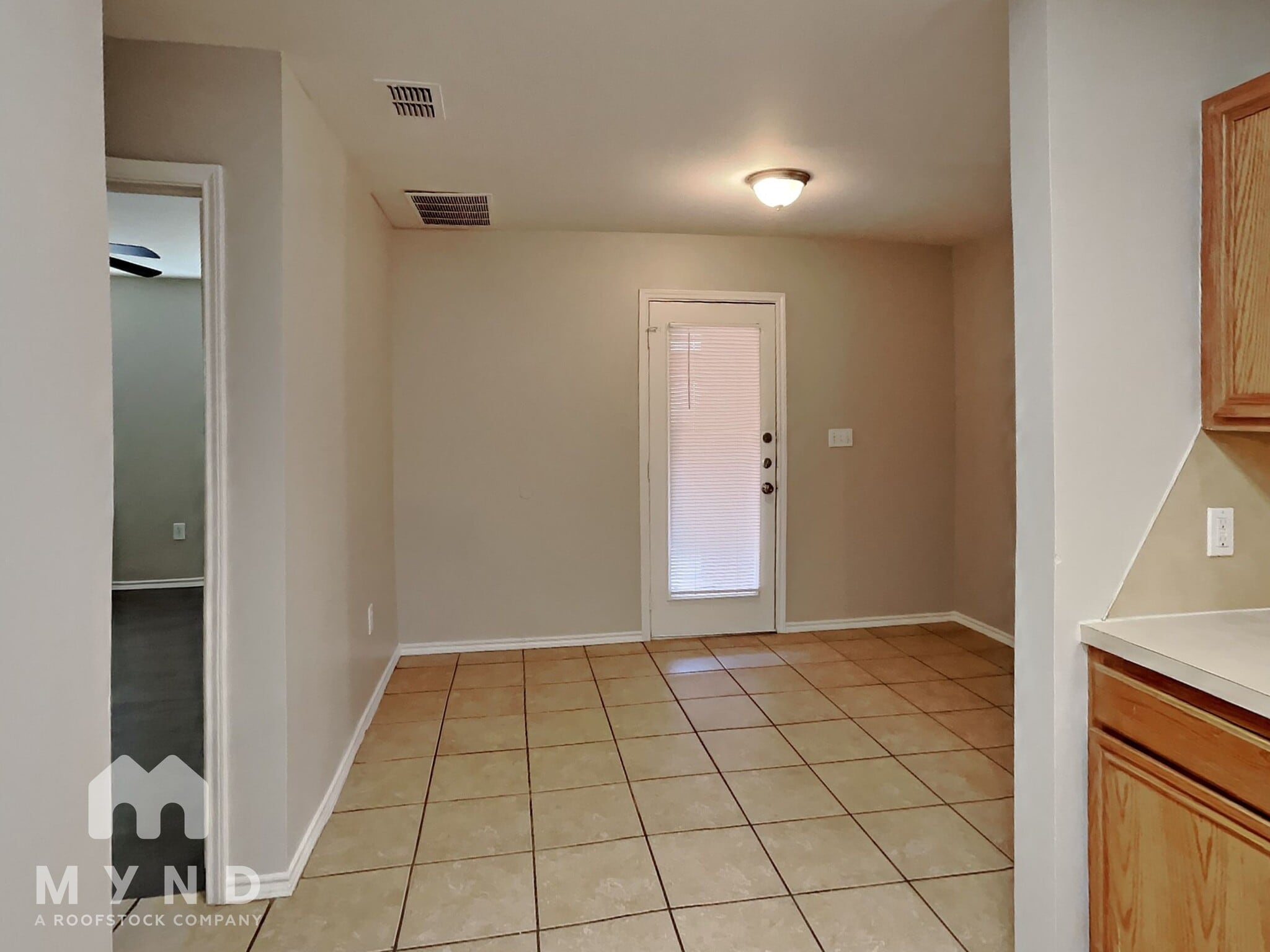 Building Photo - 526 N Brentwood Ave