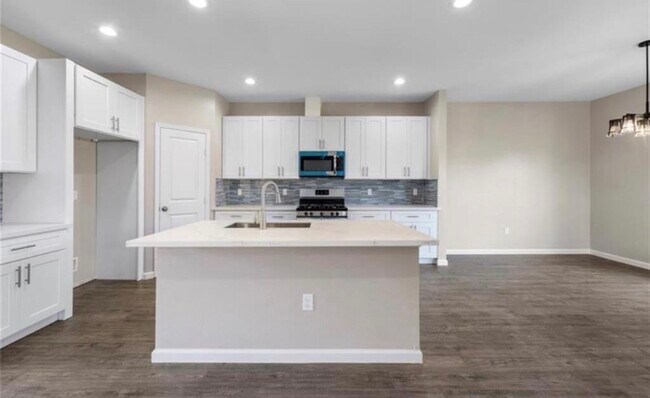 Building Photo - 4133 Clover St