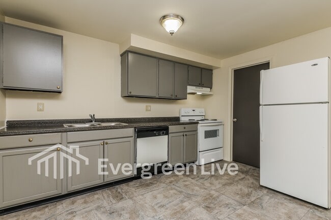 Building Photo - 8107 Mt Aetna St