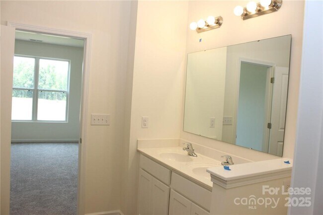 Building Photo - 3419 Selwyn Landing Dr