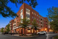 Lenox Village - Walkable to Restaurants - Lenox Village