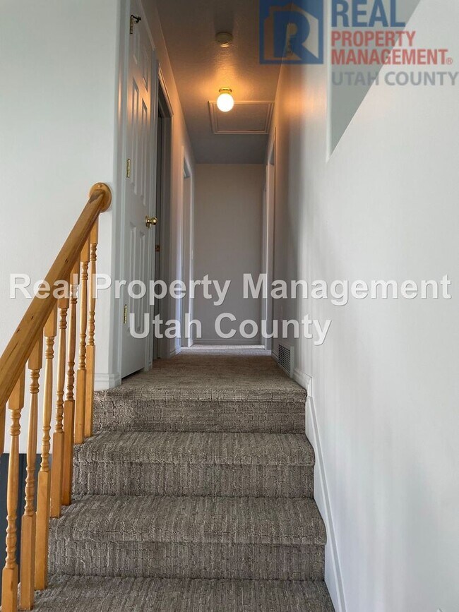 Building Photo - Spanish Fork Home