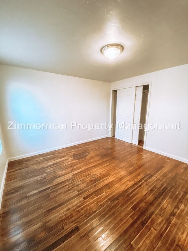 Building Photo - 485 N 24th St
