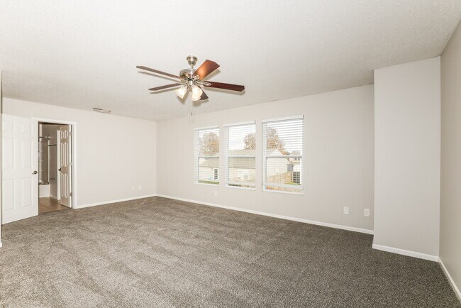 Building Photo - 8117 Retreat Ln