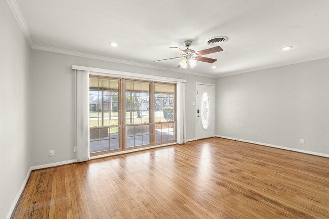 Building Photo - 1411 Conrad Sauer Dr