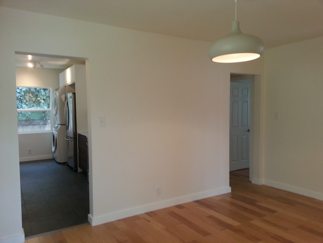 Formal dining room - 2372 Glendale Blvd