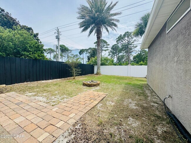 Building Photo - 100 Palm Bay Blvd