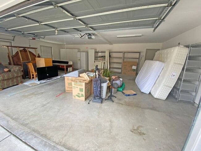 Building Photo - 6279 Skywalker Dr