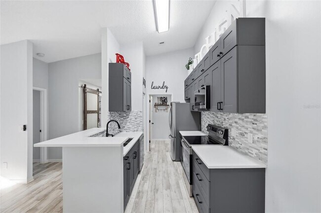 Building Photo - 2532 Grassy Point Dr