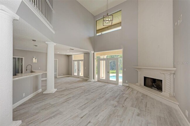 Building Photo - 1648 Bayshore Dr