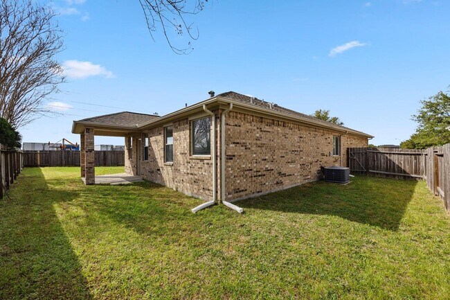 Building Photo - 20935 Brodie Ln