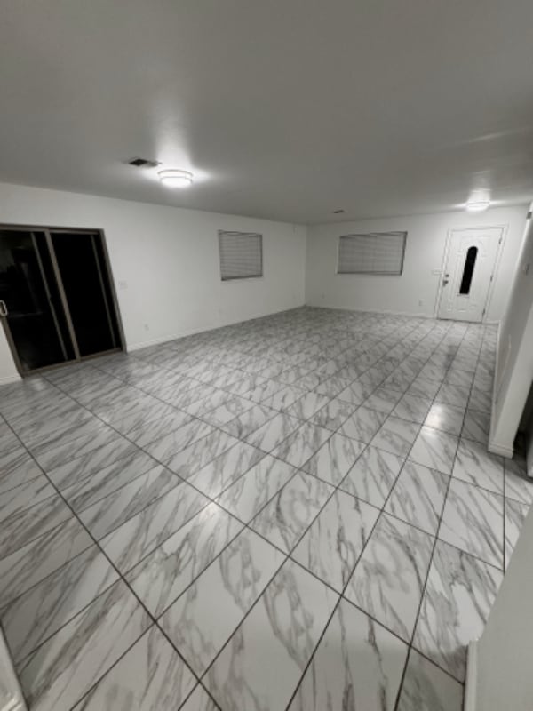 Building Photo - 421 E St NE