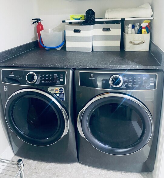 Building Photo - 3618 6th St S