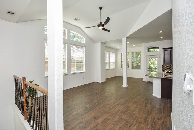 Building Photo - 18 Cheswood Manor Drive