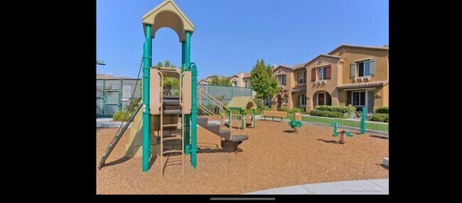 Building Photo - 6108 Alida Row