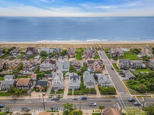 Building Photo - 683 Main Ave