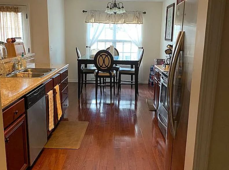 Building Photo - 684 Gladiolus Dr