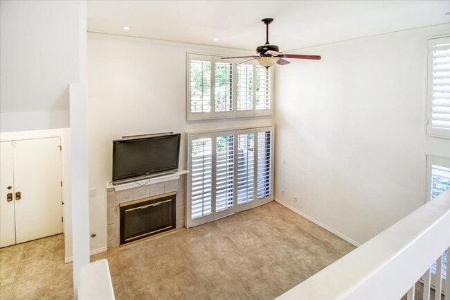 Building Photo - Modern Elegance Meets Calabasas Comfort