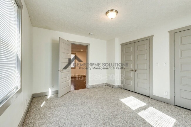 Building Photo - 1018 Clemmons St