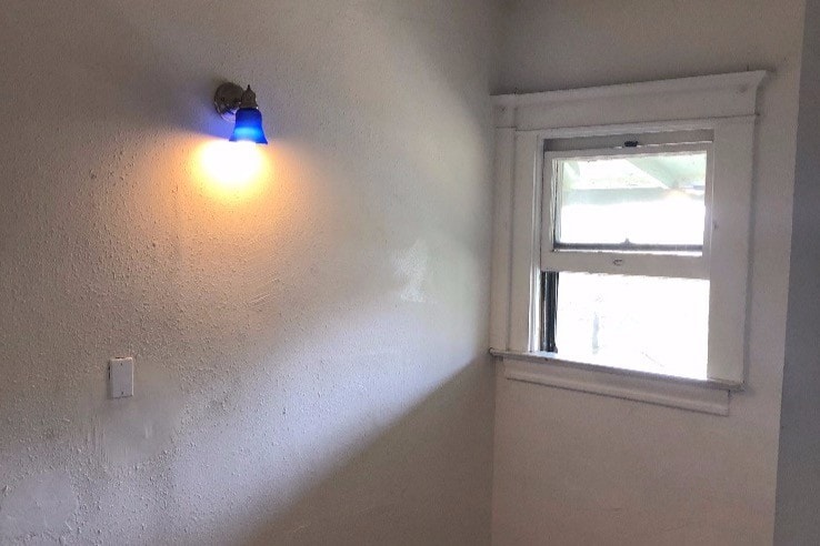 Building Photo - 937 N Benton Way