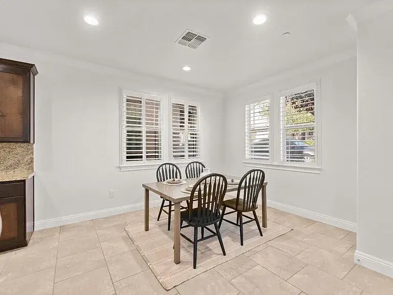 Building Photo - 663 Addison Ln