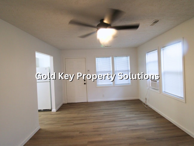 Building Photo - Updated 3 BR 1 BA House in Muncie