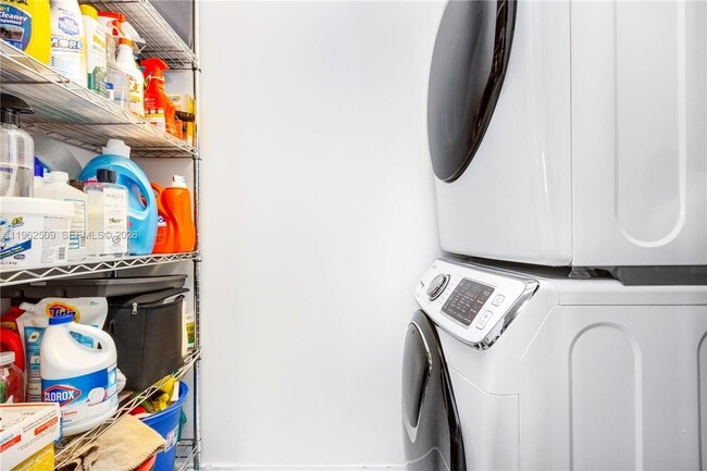 Building Photo - 244 Biscayne Blvd