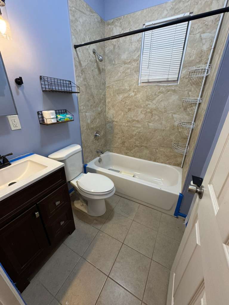 Building Photo - 209 21st St