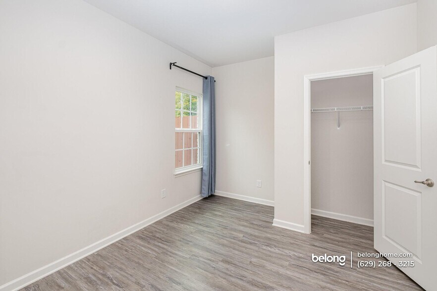 Building Photo - 971 Fancher Ln