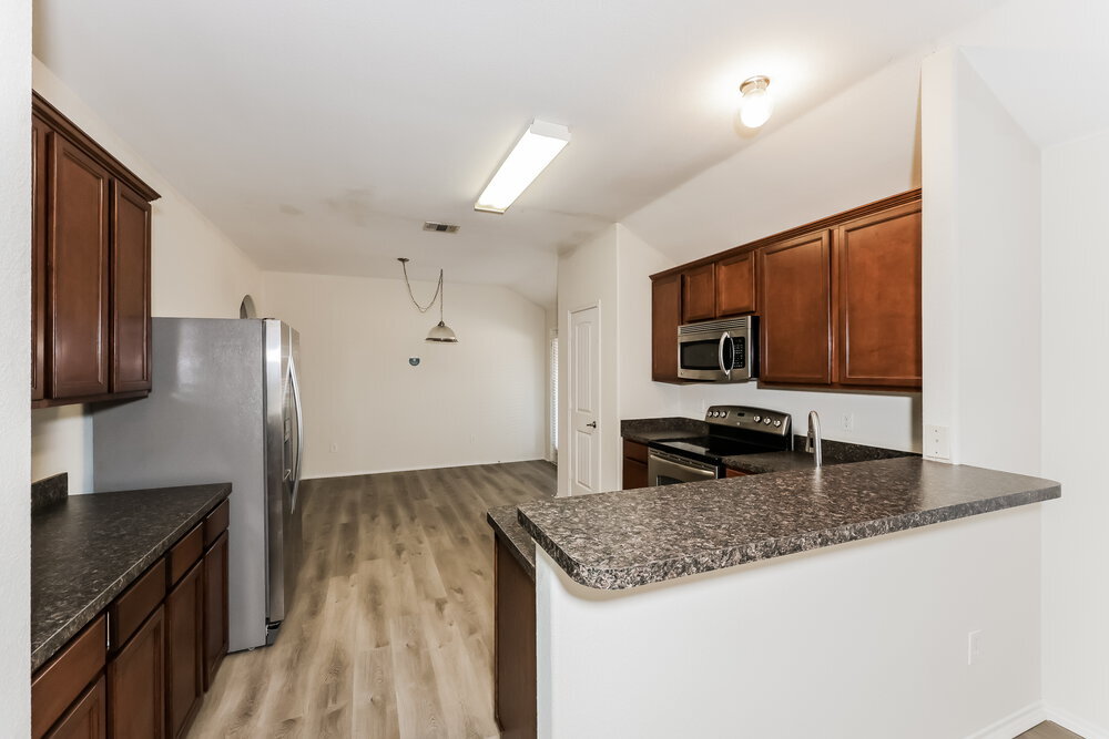 Building Photo - 4031 Ridgetop Dr