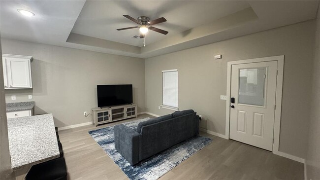 Building Photo - 116 Sterling Dr