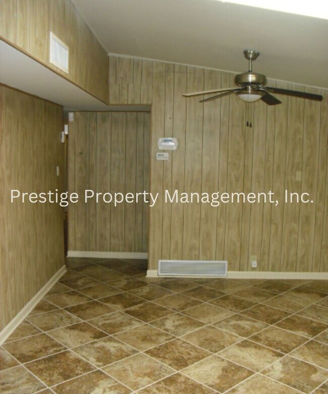 Building Photo - Beautifully and Spacious East Side Home!