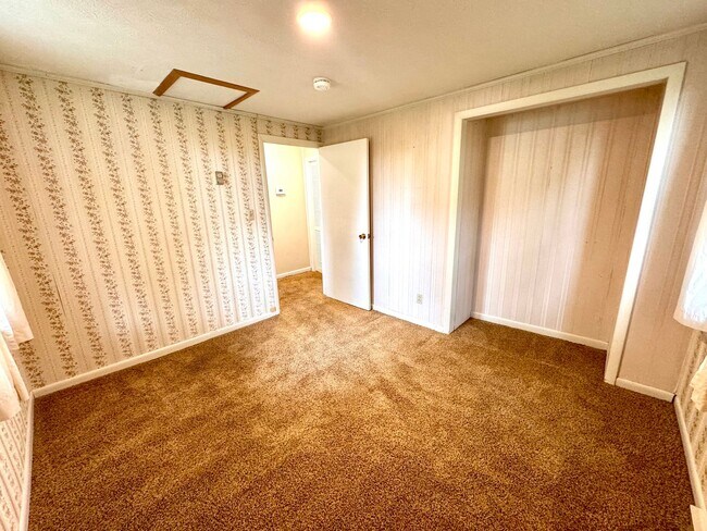Building Photo - House for Rent in Bridgewater