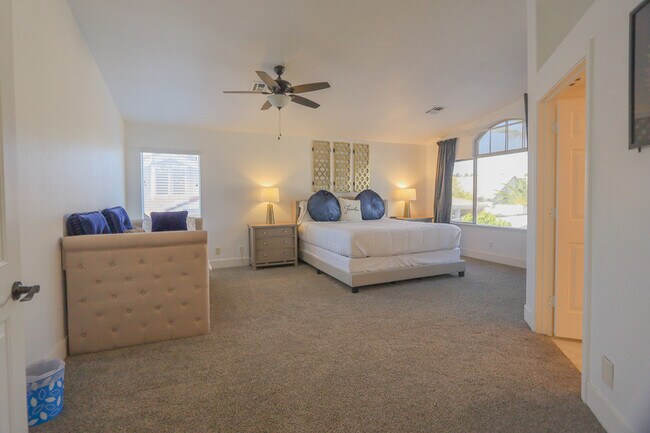 Building Photo - 7555 Poppy Meadow St