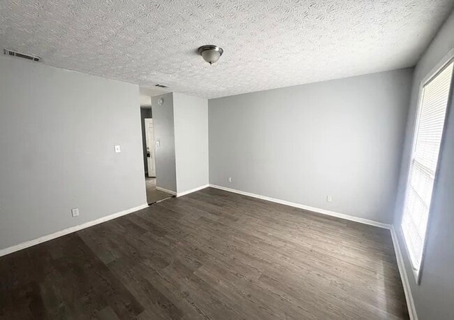 Building Photo - 3258 Lancing Ln