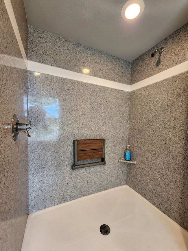 Building Photo - Stunning 3 Bedroom Townhome Tucked Away In Breathtaking Community MOVE IN INCENTIVES AVAILABLE!