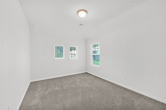 Building Photo - 175 Gray Pne Grv