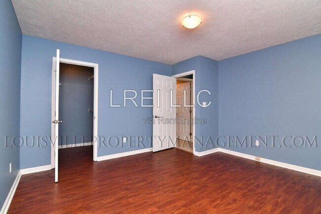 Building Photo - 4625 Oak Pointe Dr