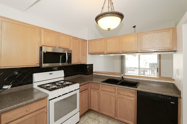 Building Photo - 2232 Dawson Ln