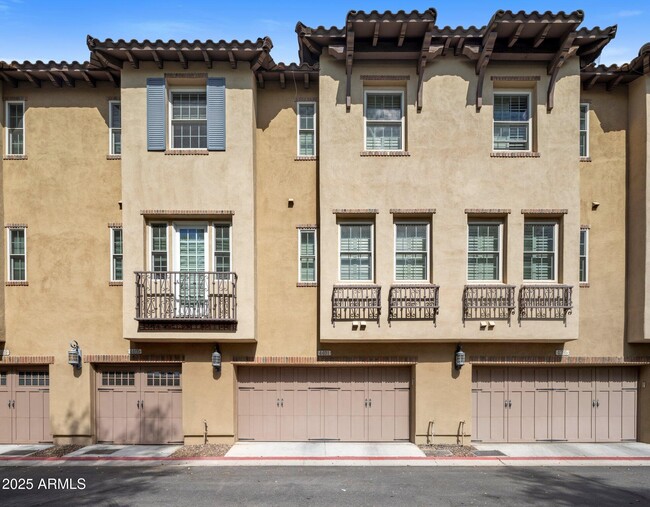 Building Photo - 4401 N 24th Pl