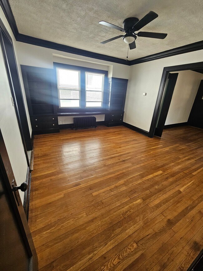 Building Photo - 4280 E 124th St