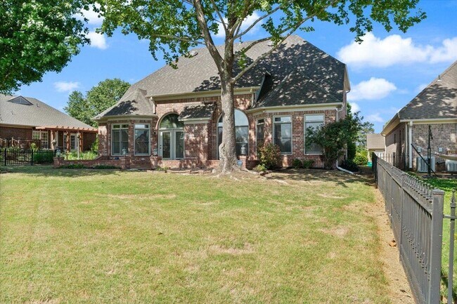 Building Photo - 20 Pine Meadows Ln
