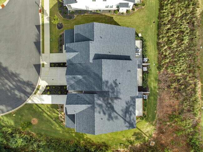 Building Photo - Modern 3 Bedroom, 2.5 Bath Townhome in Chapel Green