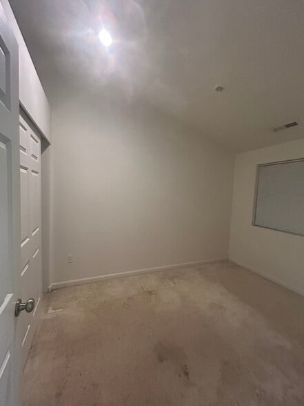 Building Photo - 10723 SW Canterbury Ln