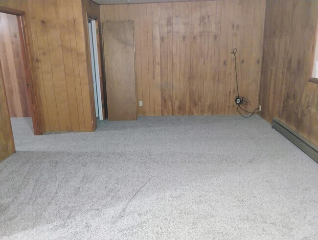 Building Photo - 955 6th Ave E