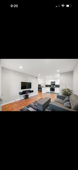 Building Photo - 745 E Bradley Ave