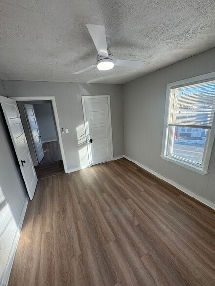 Building Photo - 2 Clinton St